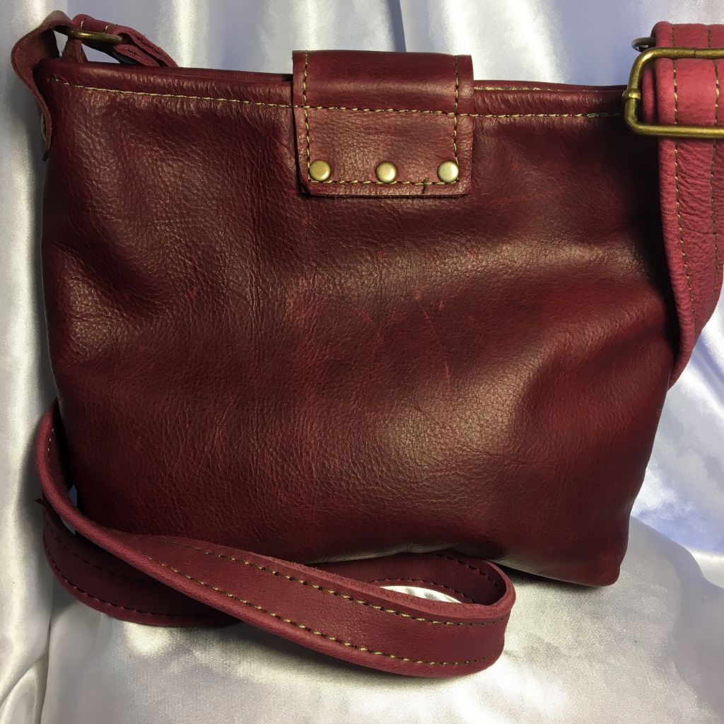 Merlot/Burgandy Leather crossbody | Fiddlebug Bags